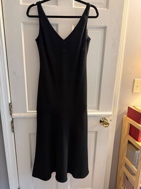 Evan Picone Black V-Neck Sleeveless Dress